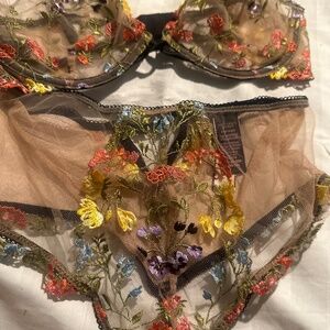 Victorias Secret Dream Angels Bra & Thong Panty Set 32D-XS New
